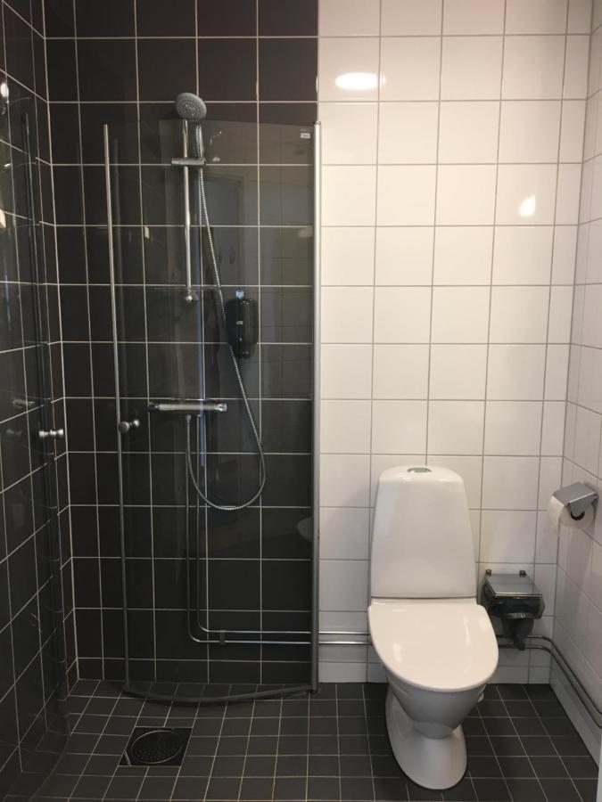 Oemc Kurshotell Ockero Bagian luar foto
